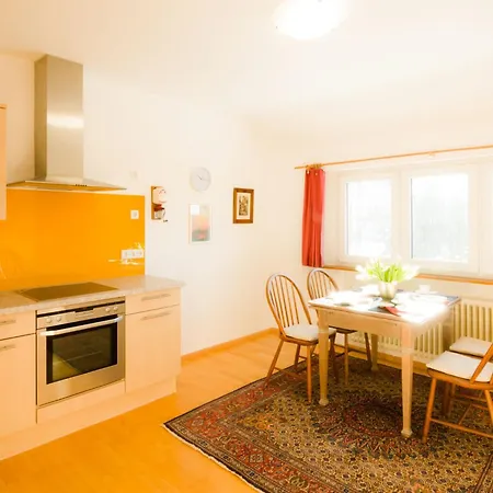 Large In Apartment *